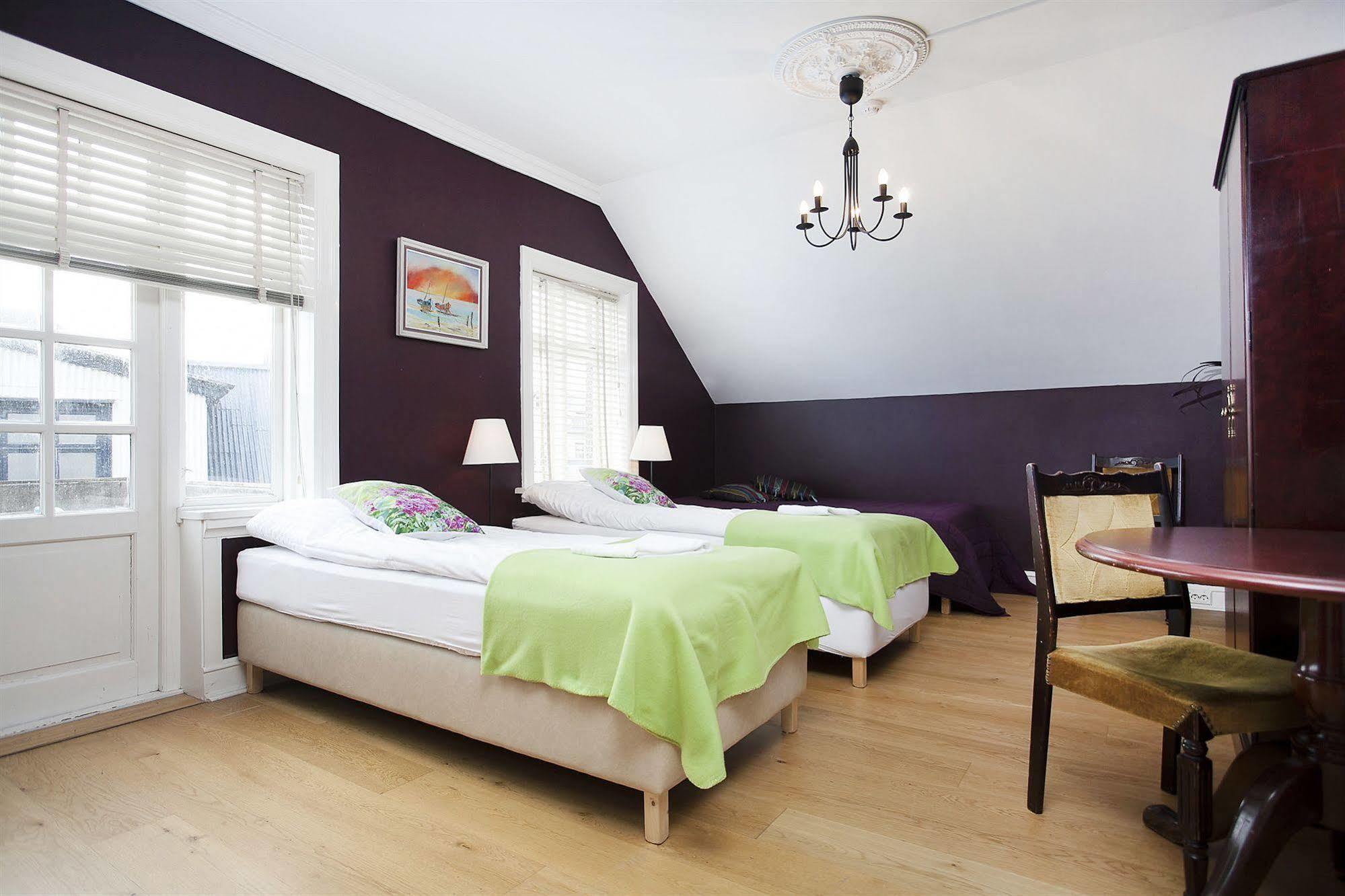 Skolabru Guesthouse เรคยาวิก ภายนอก รูปภาพ